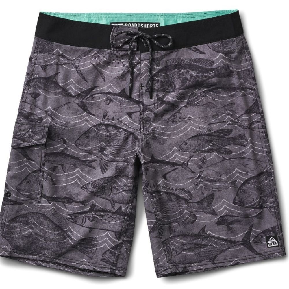 Reef Sea 2,  20" Boardshorts Size 32